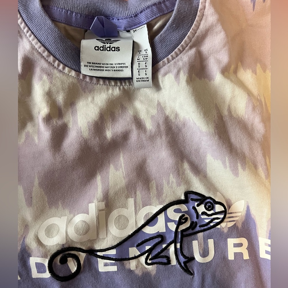 Men’s small adidas t shirt